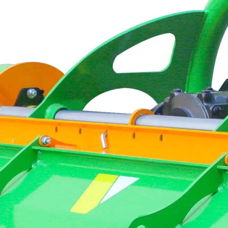 FMHD Series Heavy Duty Flail Mower with Manual Offset 9 FMHD Series Heavy Duty Flail Mower with Manual Offset 9