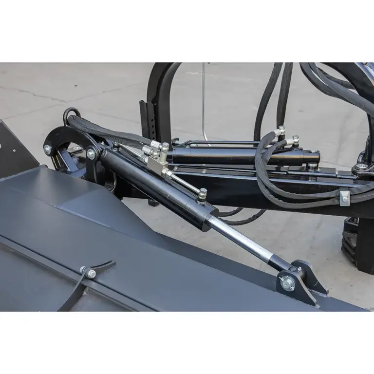 TANK Series Heavy Duty Ditch Bank Flail Mower 11 TANK Series Heavy Duty Ditch Bank Flail Mower 11
